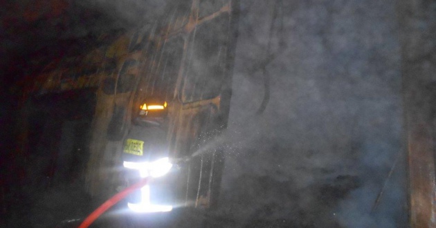 Пожарный поезд тушил горящий склад в Приморье