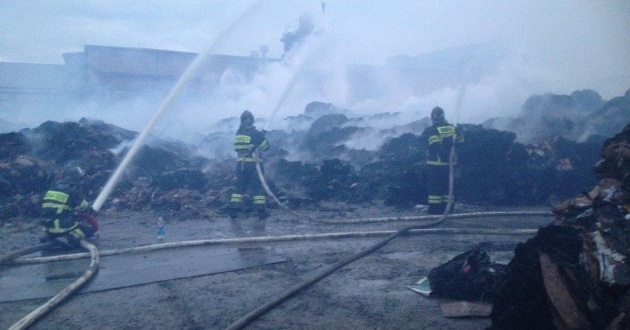 Пожарный поезд станции Черняховск тушил склады в городе Советске