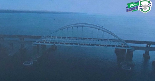 На Крымском мосту открыли грузовое железнодорожное движение