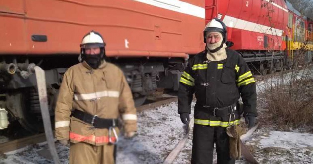 Пожарный поезд ведомственной охраны железнодорожного транспорта Российской Федерации задействован в ликвидации пожара в Ростовской области